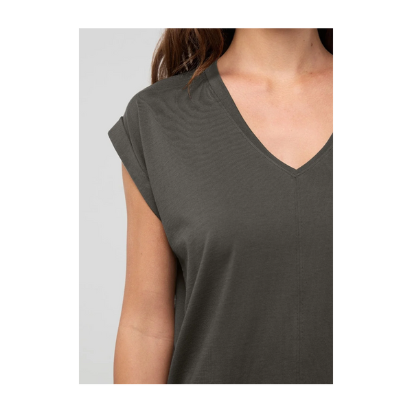 DUER Women's PurePima Dolman V-Neck Evergreen