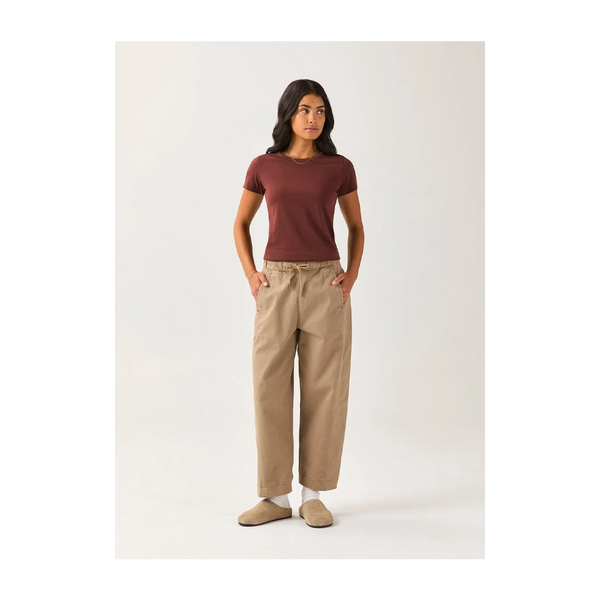DUER Women's PurePima Slim Crew Chestnut