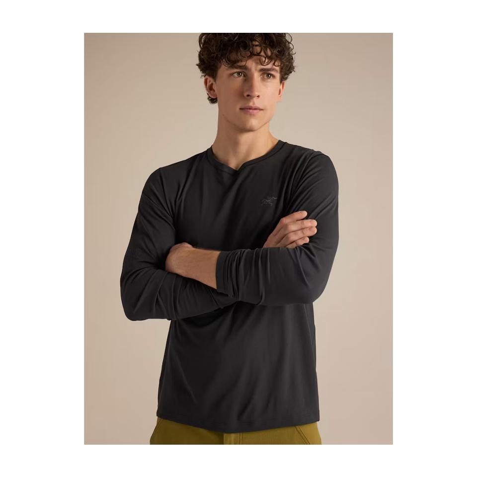 Arc'teryx Men's Cormac Crew Neck Shirt LS Black Secondary image