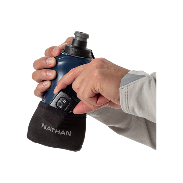 Nathan Quick Squeeze Lite 18 oz Handheld Black/Marine Blue