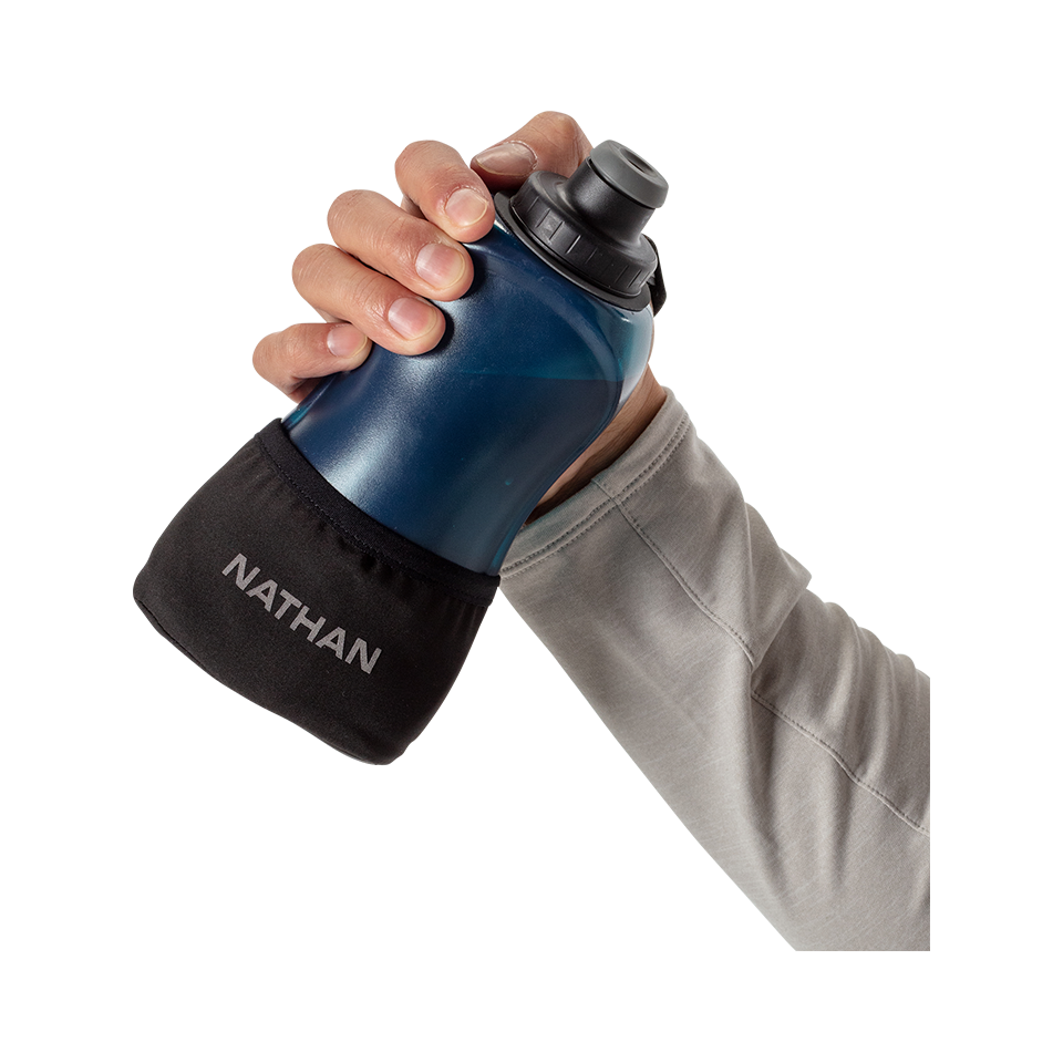 Nathan Quick Squeeze Lite 18 oz Handheld Black/Marine Blue