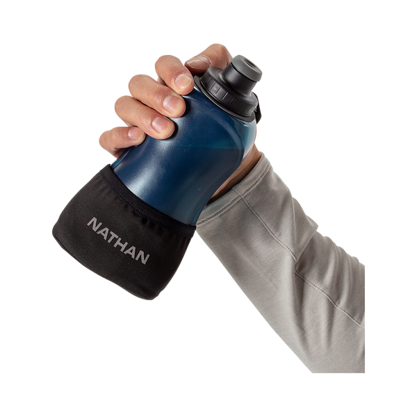 Nathan Quick Squeeze Lite 18 oz Handheld Black/Marine Blue