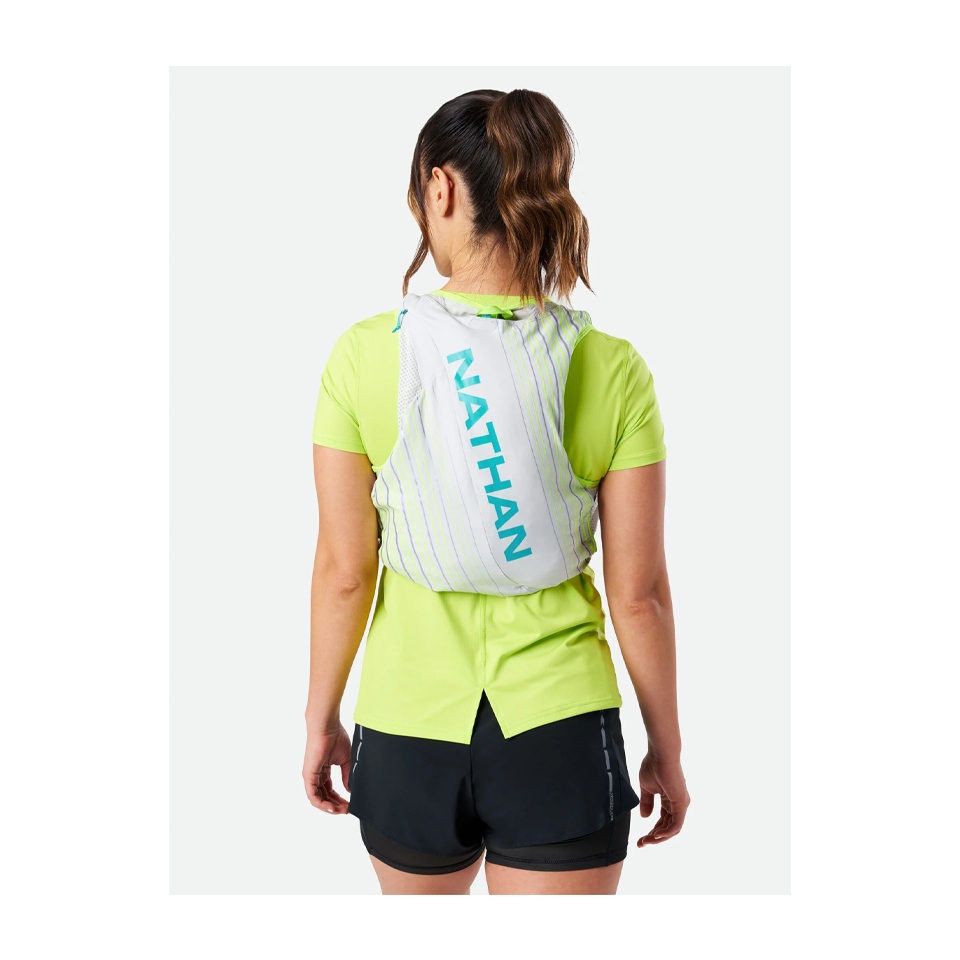 Nathan Women s Pinnacle 12 Liter Hydration Race Vest Vapor Grey