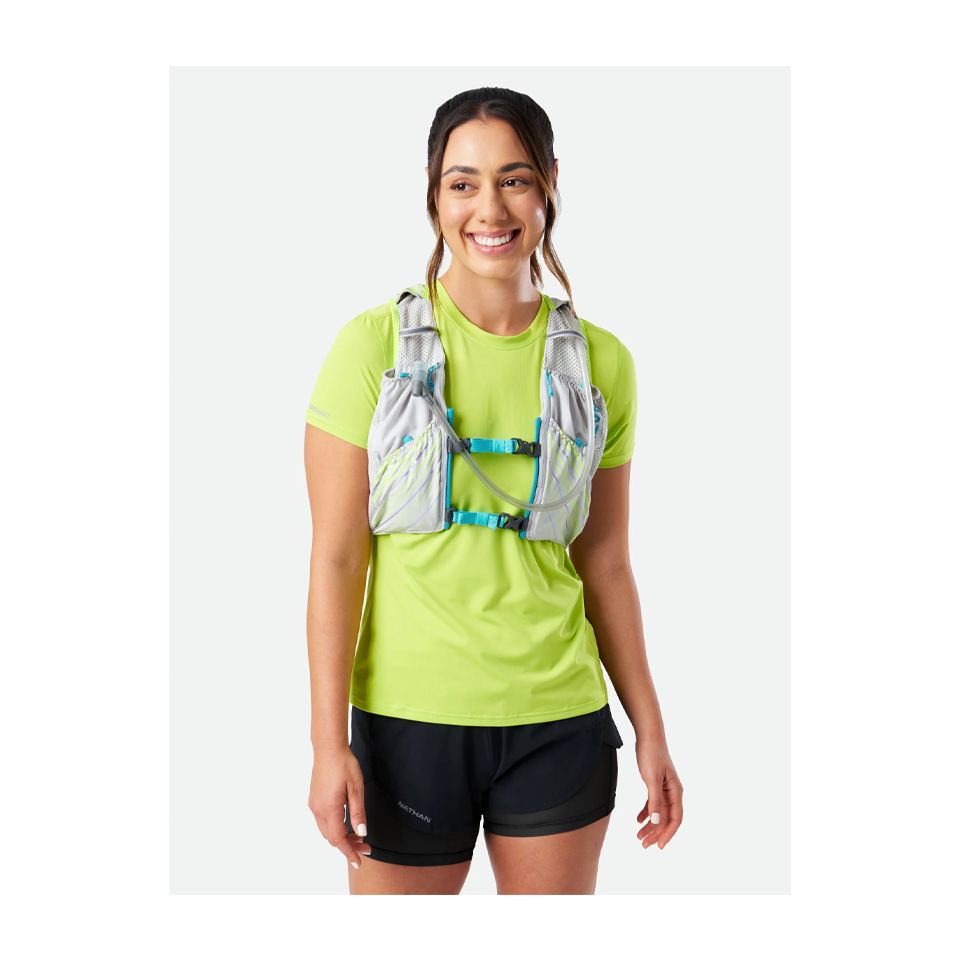 Nathan Women s Pinnacle 12 Liter Hydration Race Vest Vapor Grey
