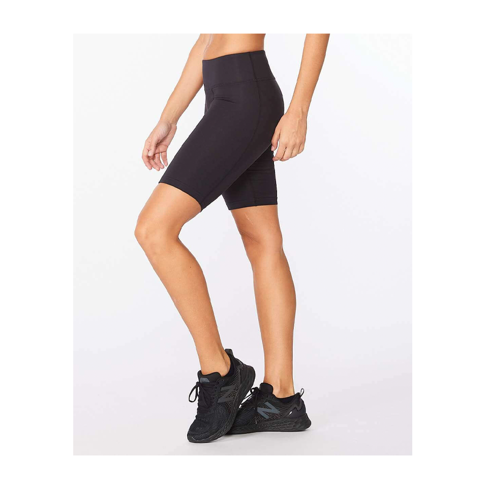 2XU Women's Motion Mid-Rise Compression Shorts Black/Dotted Black