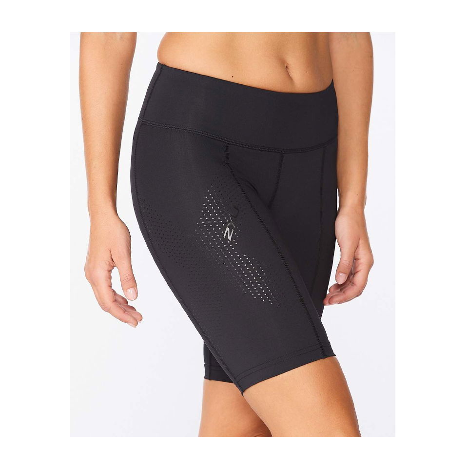 2XU Women's Motion Mid-Rise Compression Shorts Black/Dotted Black